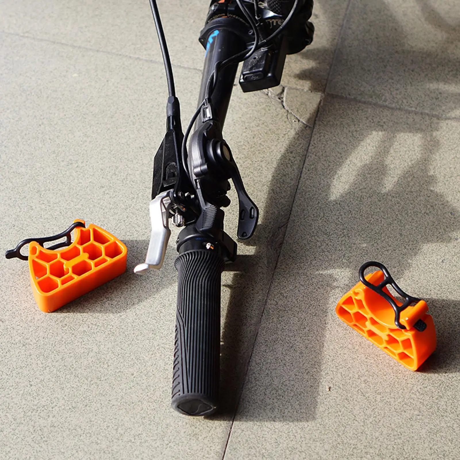 2pcs Bicycle Repair Stand Handlebar Holder Durable Plastic Structure With Stable Grip Upside Down Parking, Outdoor Maintain Tool