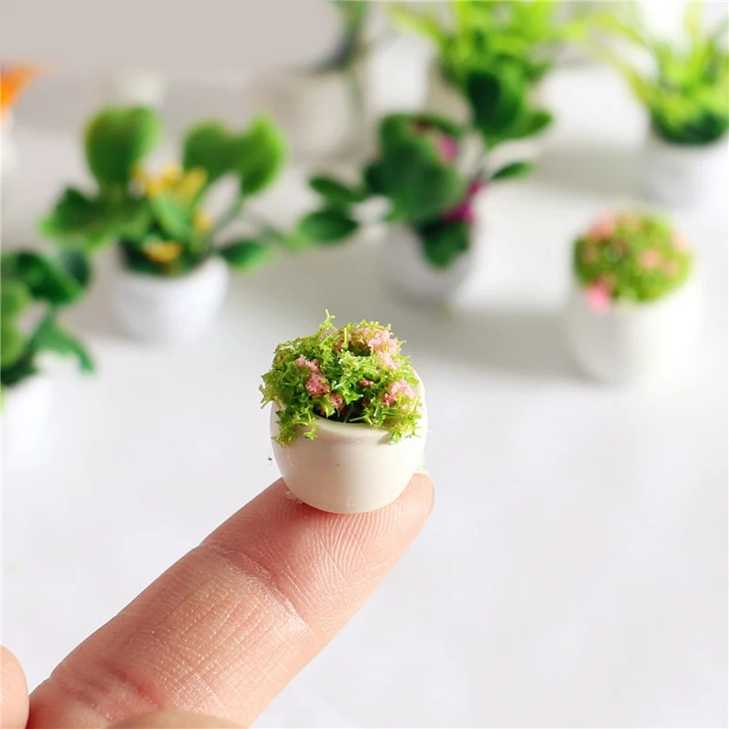 1PCS Dollhouse Furniture 1:12 Accessories Mini Green Plant Bonsai Flower Pots model Mini landscape flower pot