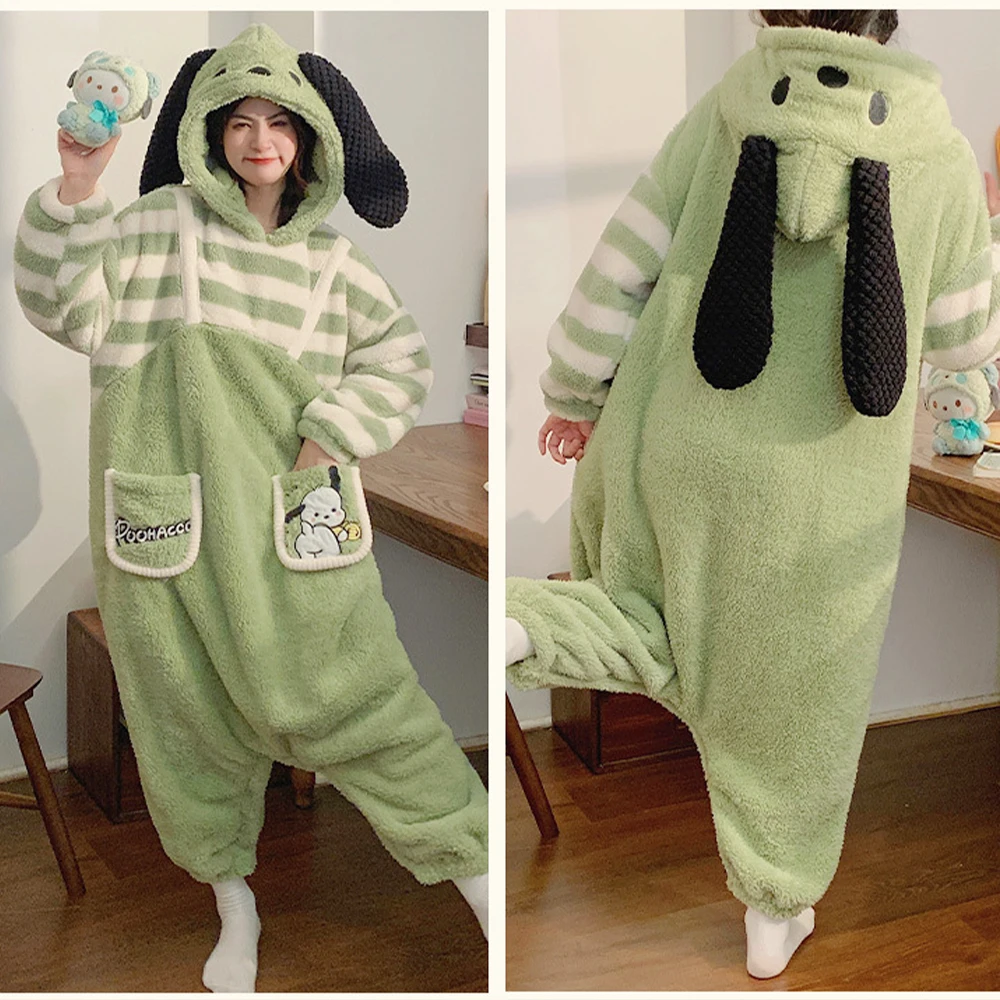 

Женская плюшевая ночная рубашка с рисунком Pochacco Sanrio, аниме Kawaii Cinnamoroll, пижама из кораллового флиса, утепленная теплая зимняя домашняя одежда