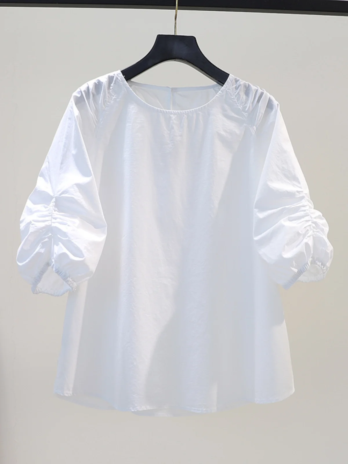 

White Cotton Bubble Sve irt Loose Fit round Ne Pullover Wrinkles Sle Japanese High End Faion for plus Size Women