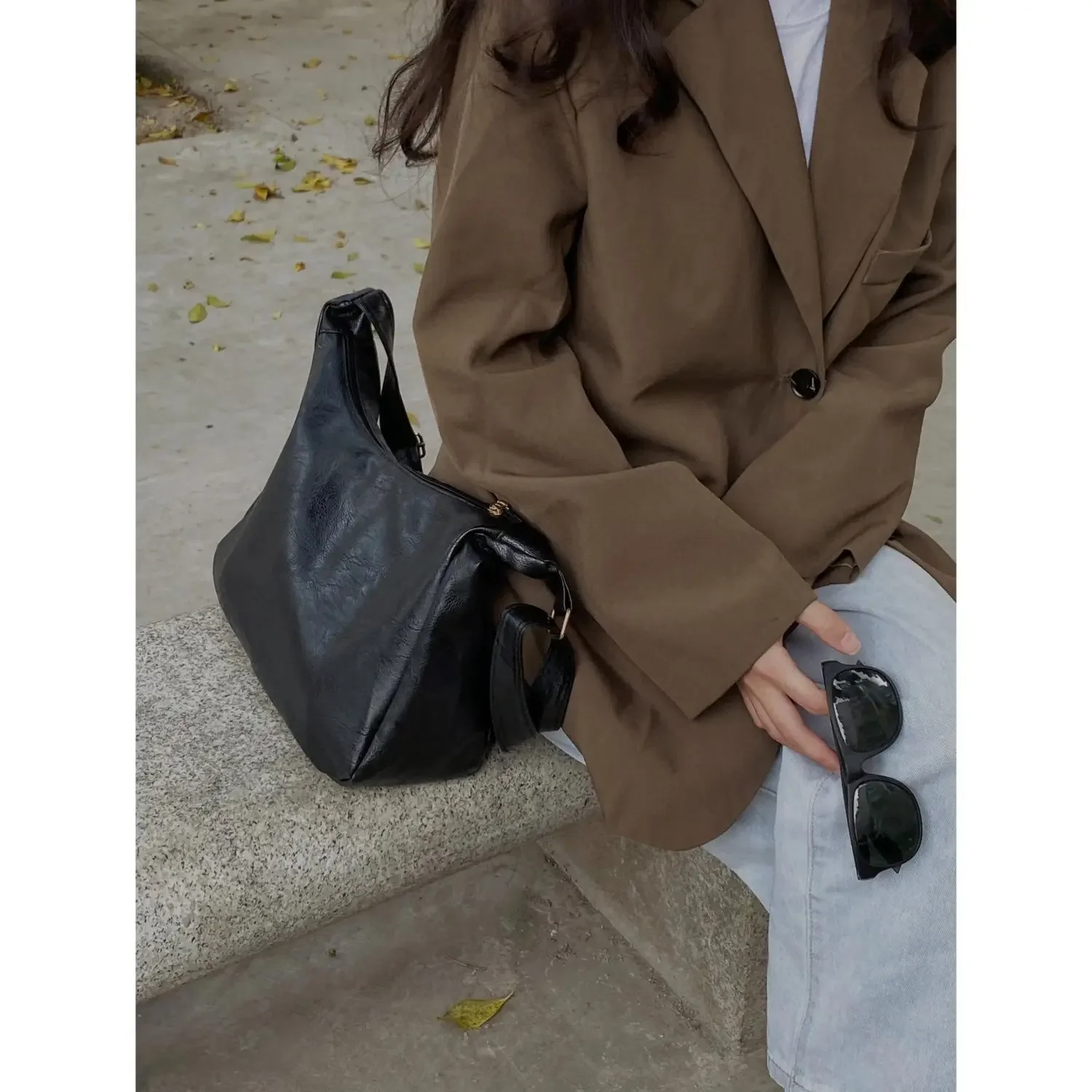 

Korean Autumn Winter Versatile Large Capacity Shoulder Bags Retro Crossbody Bag for Women 2025 New