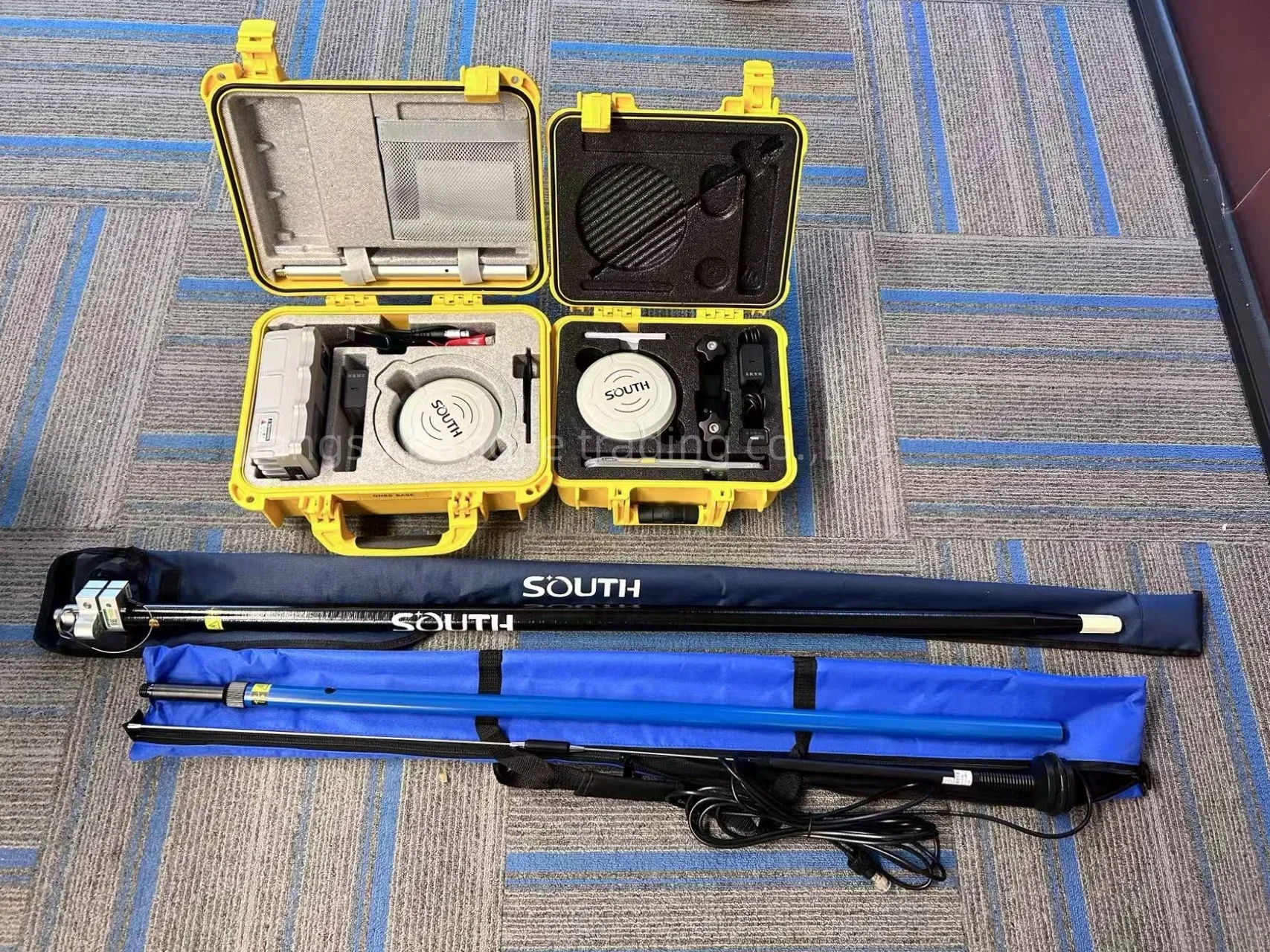 South G3 GNSS Receiver With 1598 Channels And IMU-RTK For Land Surveying Base And Rover Price GPS RTK