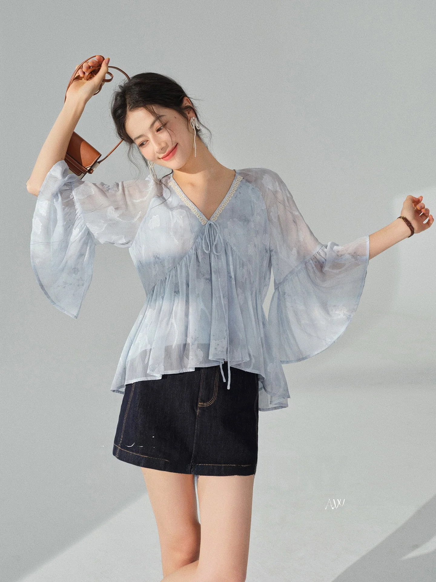 

Женская тонкая шифоновая блузка Sweet Casual Sle с V-образным вырезом, кружевной отделкой и дизайнерскими вставками, легкая, дышащая, свободного кроя, осенняя