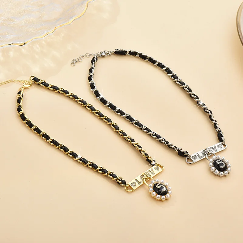 

2025 Brand-new Love leather woven necklace, fashionable and retro Lynk & Co collarbone chain