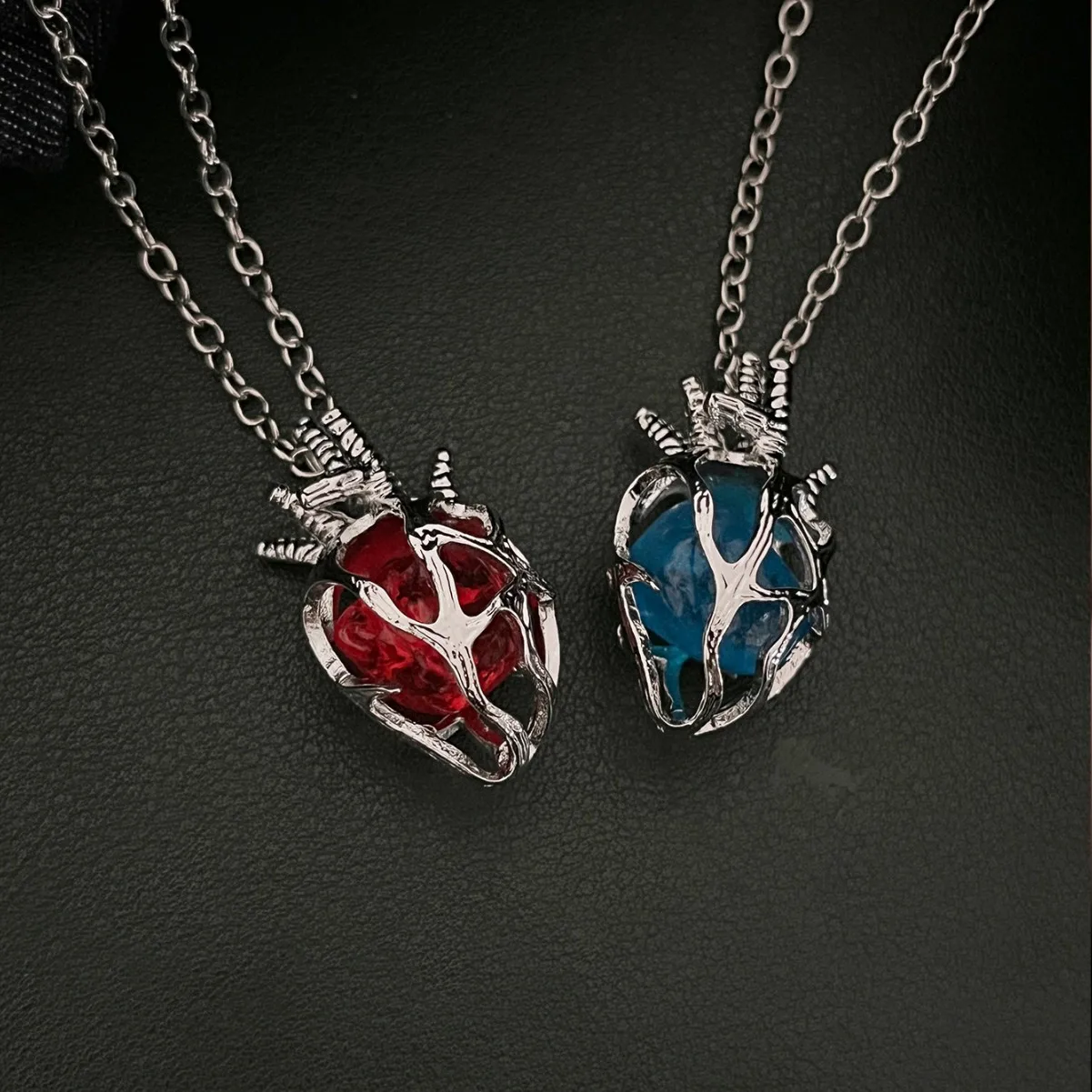 Gothic Dark Hollow Out Heart Necklace Inlaid Red Blue Glass Heart Trendy Couple Pendant Jewelry Ideal Holiday Gift for Lovers