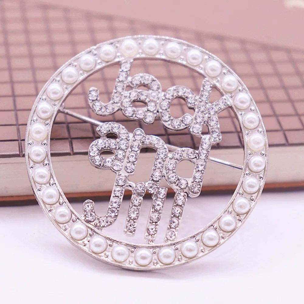 Circle Design Imitation Pearl Sparking Crystal Letters Jack And Jill Pin Member Family Group JJ Brooch Accessory