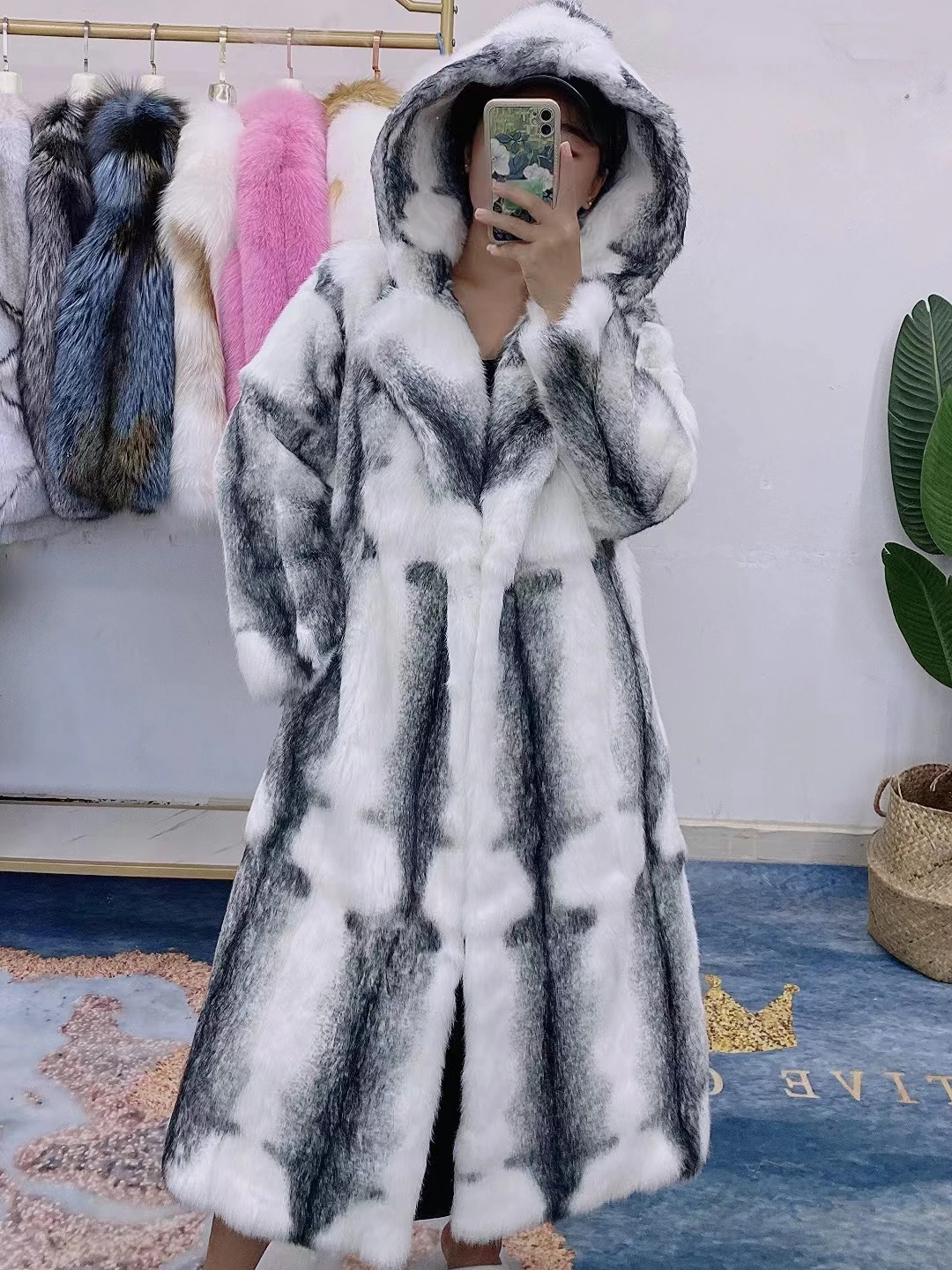 

New Winter Natural Whole Skin Rabbit Fur Coat With Fur Hood Fashion Thick Warm Long Jacket For Women Luxury Outwear Streetwear