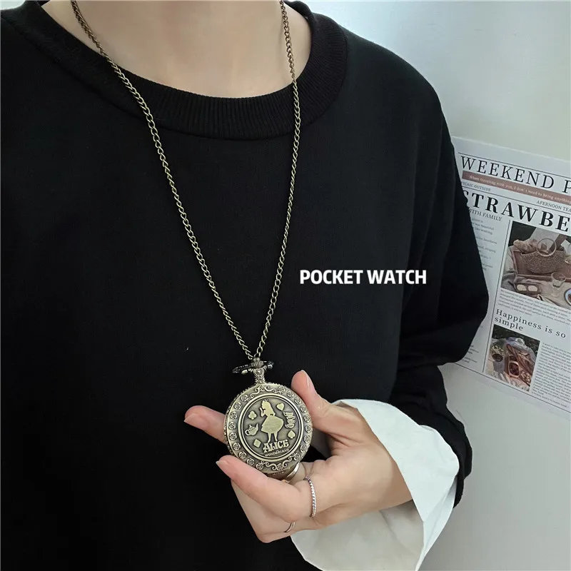 Retro Bronze Dream alice Rabbit Poker Carousel Accessory Quartz Pocket Watch Chain Necklace Pendant for Girl Women