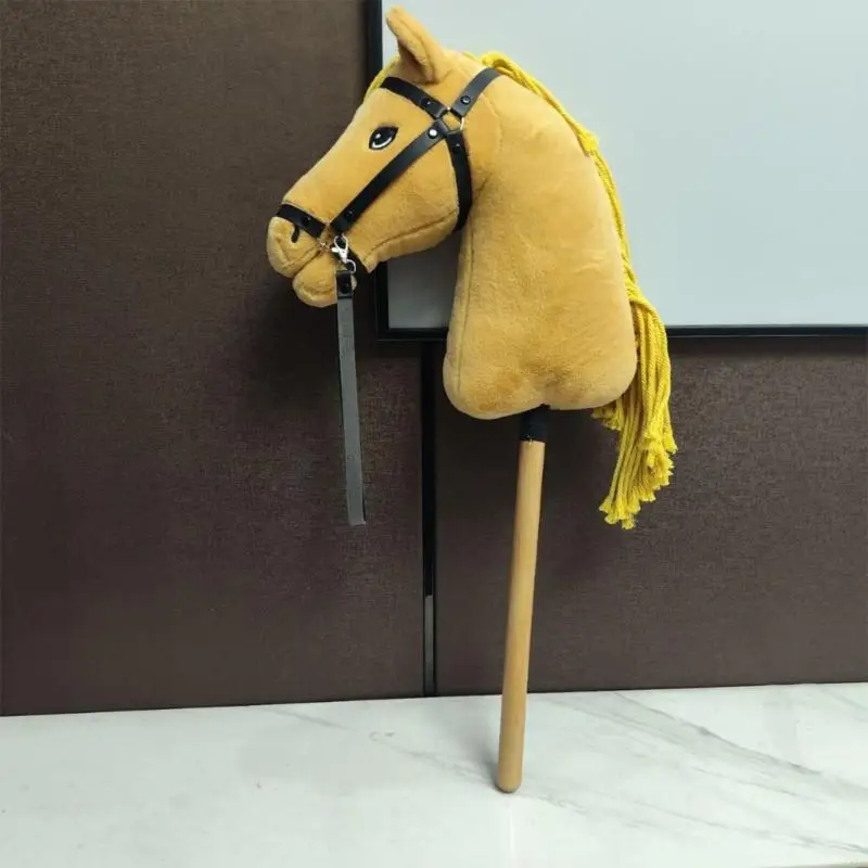 Plush Hobby Horse Toy With Wooden Bridle Strap and Yellow Plush Head, for Pretend Play Role Play Costume Use 6XDA