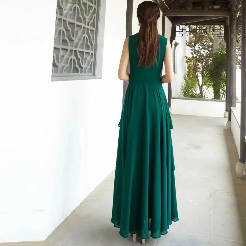 

2026 New Bohemian long dress Green Slimming Chiffon Dress Fashion V-neck Summer irregular Big swing beach Chiffon dresses