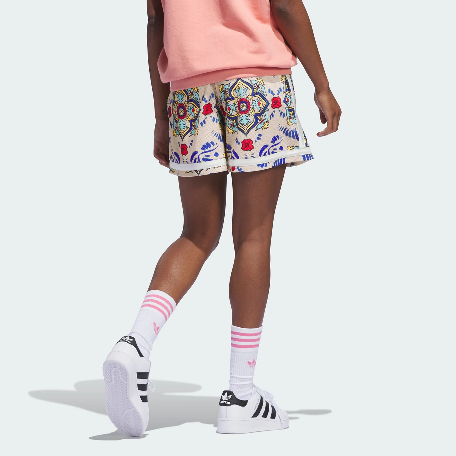 شورت Adidas Official Originals AOP SHORT للزوجين المطبوع IN4238
