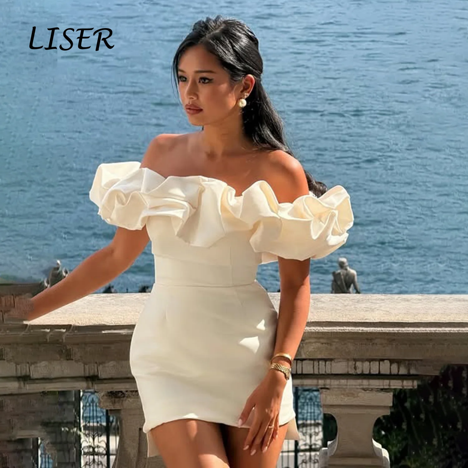 robe-mini-en-satin-ivoire-personnalisee-liser-epaules-denudees-grandes-volants-silhouette-moulante-robe-de-cocktail-pour-les-vacances-d'ete-fermeture-eclair-au-dos