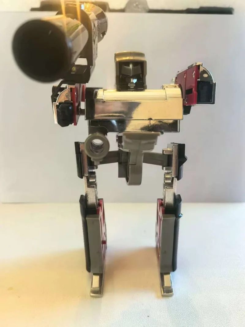 Nuovo kit garage per giocattoli animati Transformer G1 Megatron KO in magazzino ‌ Giocattolo artistico Regali di festa Personaggi anime Studio Colleziona modello