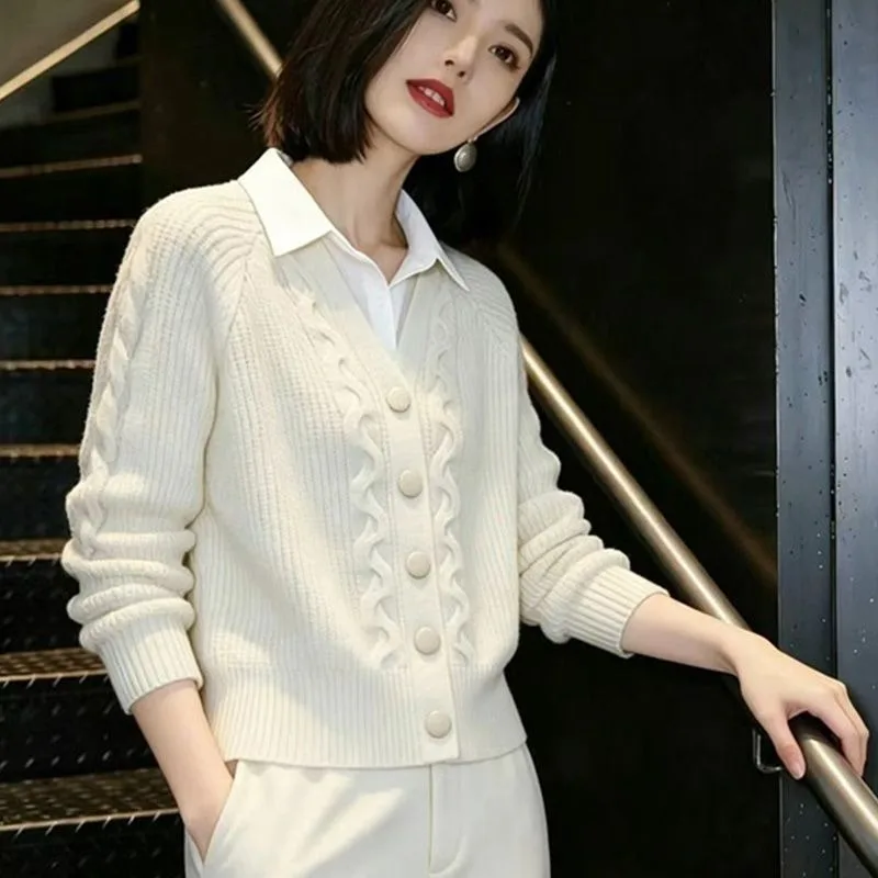 Women's Cable Knit V Neck Cardigan Short Stylish Long Sleeve Casual Versatile Fashion Knit Outerwear Top