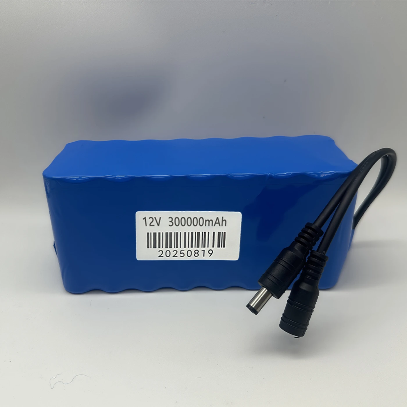 

12V 30Ah 2025 New Lithium Battery for Solar,Fish Finder, Power Wheels, Lighting, Off-Grid Applications Built-in BMS +3A charger