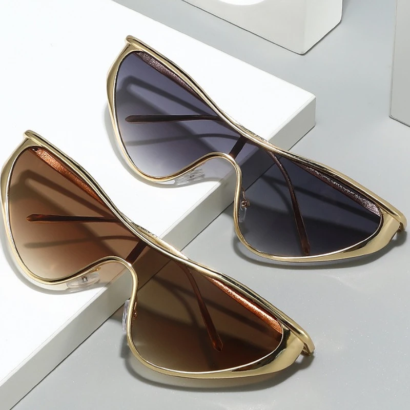 

Luxury Brand Y2K Eyewear Cat Eye Personality Sunglasses with Metal Gold/Silver Frame UV400 Lenses for Women Men
