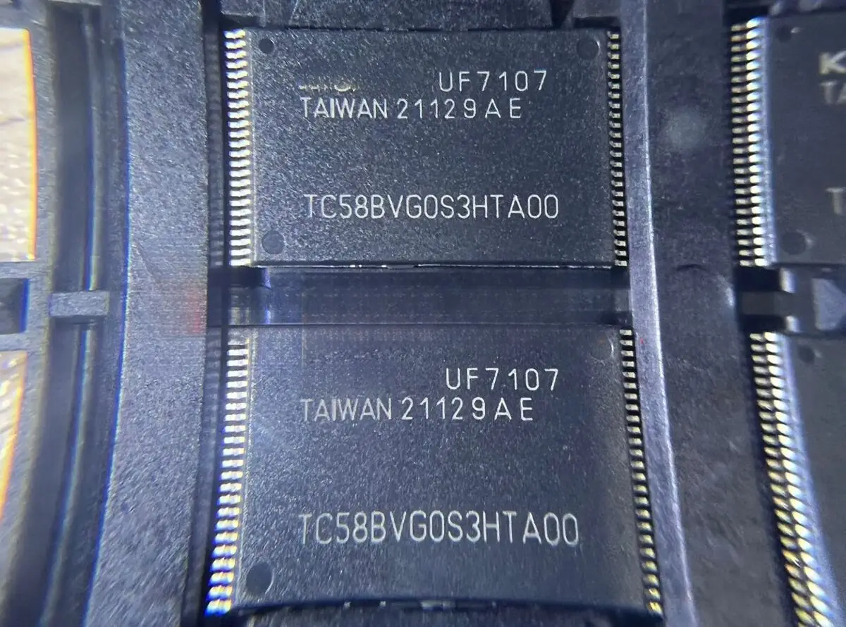 10 ~ 20PCS TC58BVG0S3HTA00 TC58BVG0S3HTAOO TSOP48 100% novo original