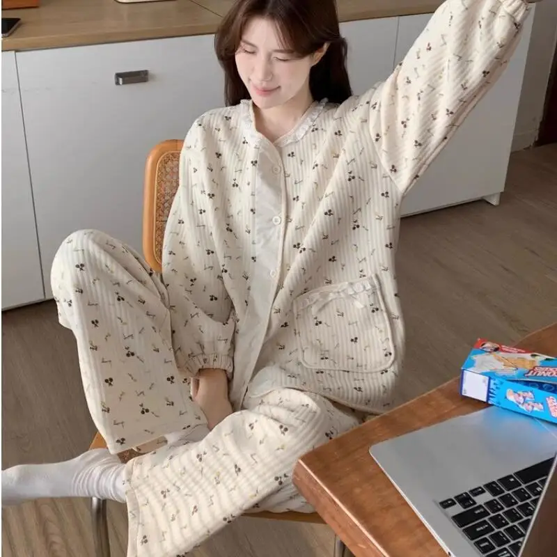 Winter High-End Tac…