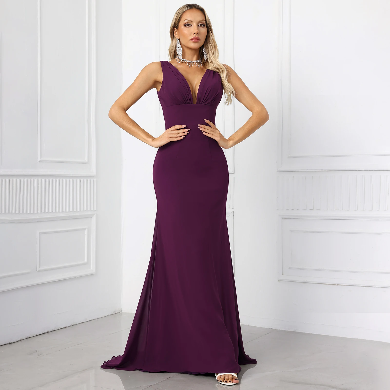 

Sexy V-neck Mermaid Evening Dress Satin Party Evening Dress Purple Bridesmaid Dresses