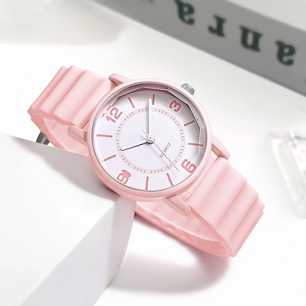 Reloj de cuarzo con correa de silicona para mujer, pulsera de color caramelo, informal, a la moda