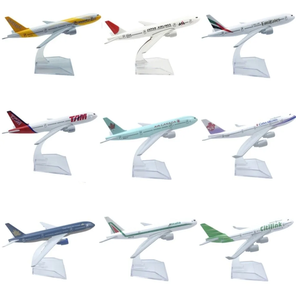 

Новая модель самолета Boeing B737 авиакомпании GOL Airlines (Бразилия), 16 см, масштаб 1:246, из сплава, 10 вариантов дизайна
