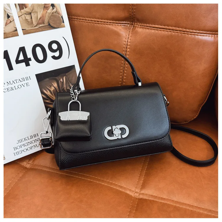 

Women's High-End Fashion Underarm Bag - Small Square, Niche Chain, Shoulder Crossbody Bag