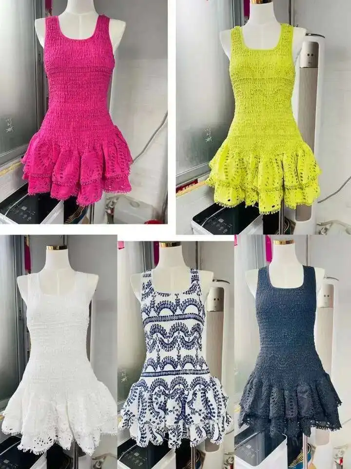 Verano vacaciones Sexy Mini capas volantes pastel Vestidos mujeres Halter ropa de lujo elástico corto Vestidos fiesta graduación bata