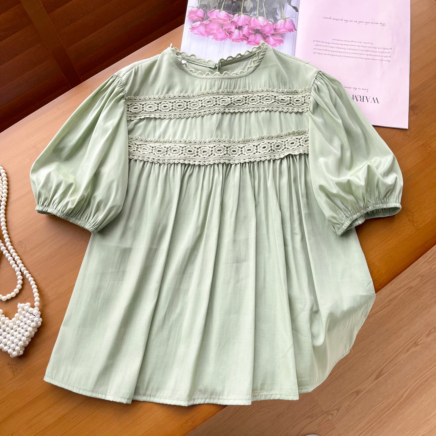 

Clothland Women Sweet Lace Patchwork Blouse Short Sleeve Candy Color Shirt Ruffle Cute Summer Tops Blusa Mujer DA550