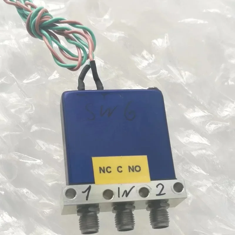 RADIALL R570313000 3GHz 28V RF SMA RF Coaxial SPDT Switch