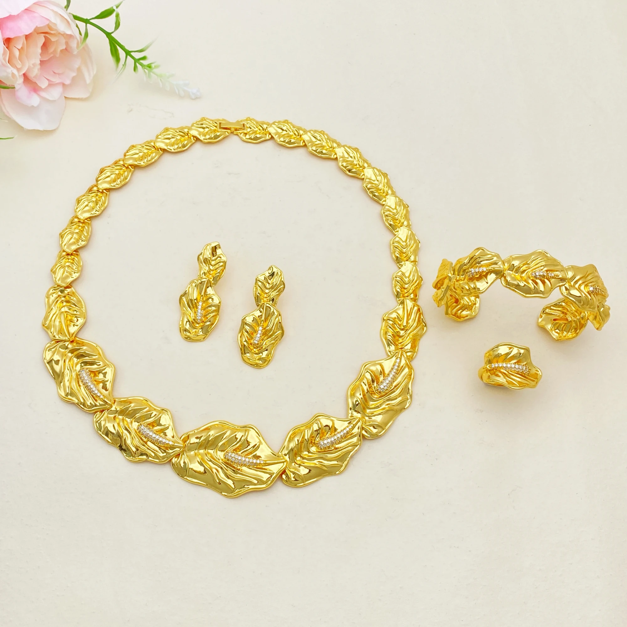 

Комплект ювелирных изделий из латуни и циркона Flora с дизайном в форме листа, ожерелье, браслет, серьги, комплект для арабской свадьбы, свадьбы