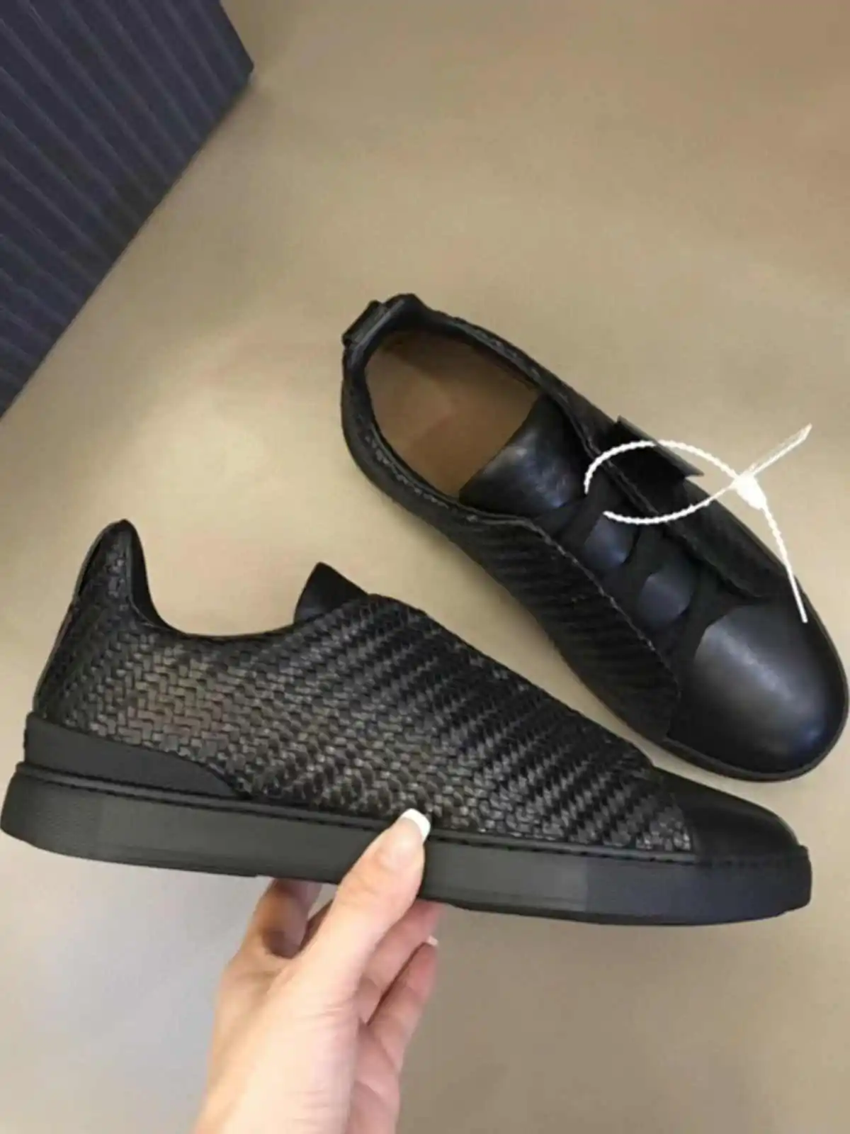 Non-Tie Men's Board Shoes with Elastic Bands Small Black Cowhide Woven One-Step Lazy Driving Shoe Covers