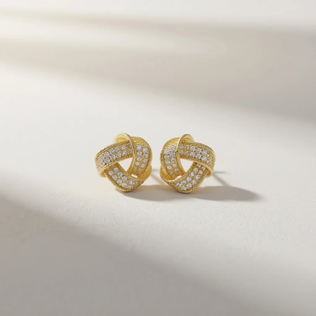 Ladies' twisted zirconia earrings, luxurious earrings, elegant and fashionable jewelry for weddings and parties, daily wearing