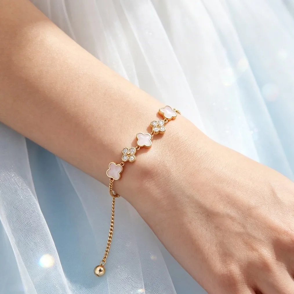 New Four-Leaf Clover Fritillary Bracelet Hand String Golden Snake Bone Chain Diamond Stitching Women's All-Match Small Jewelry