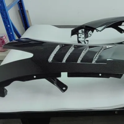 

Suitable for Infiniti Q50 Carbon Fiber Football Textured Fenders