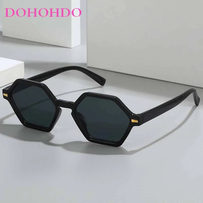 

Fashion Small Frame Polygon Rivets Sunglasses Men Women Trend Luxury Brand Personality Street Shooting Sunshade Sunglasses UV400