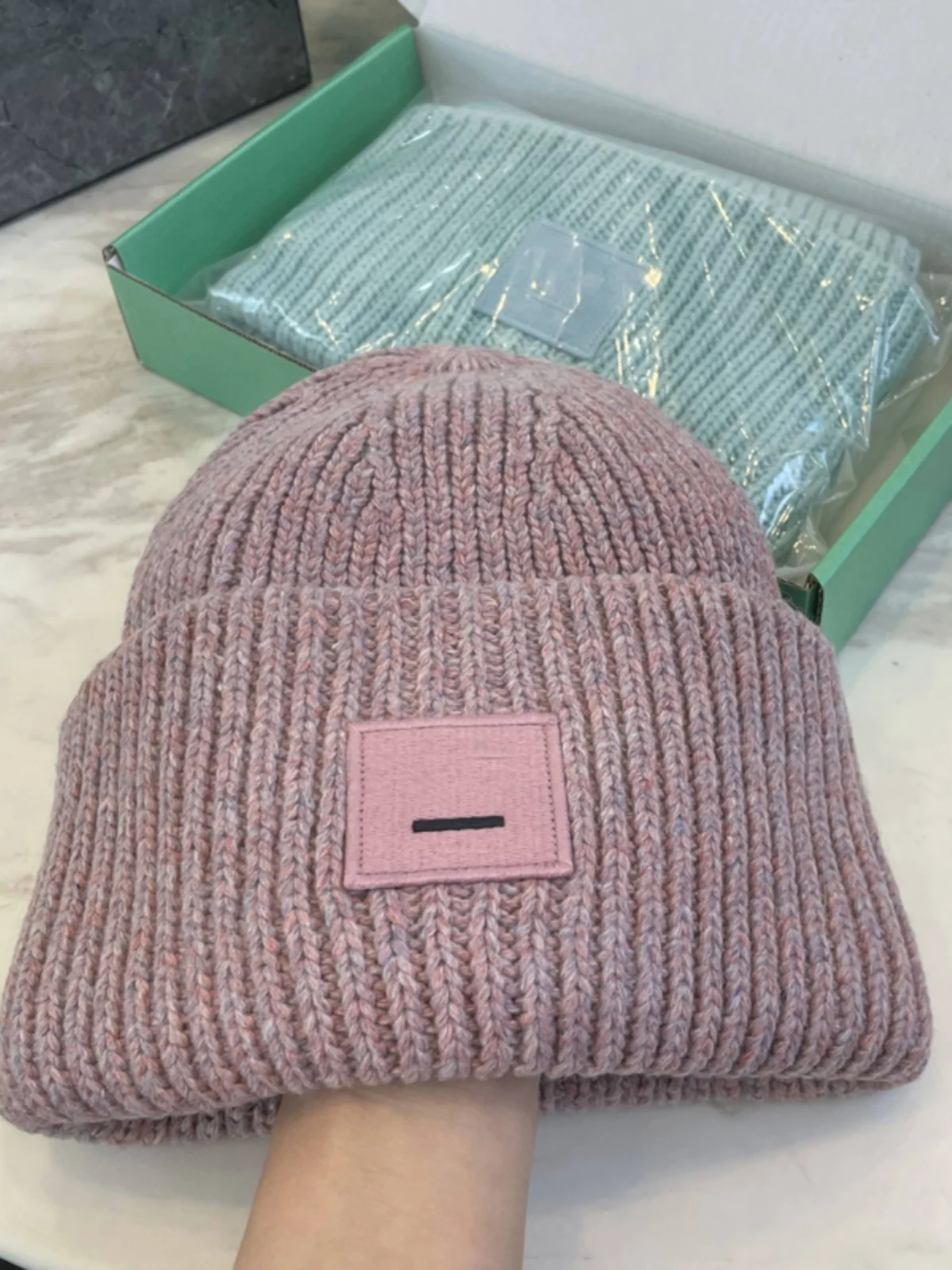 Winter Thickened Warm Knitted Hat Smile Face Woolen Casual Style for Couples Unisex No Brand round Top No Brim Travel Suitable