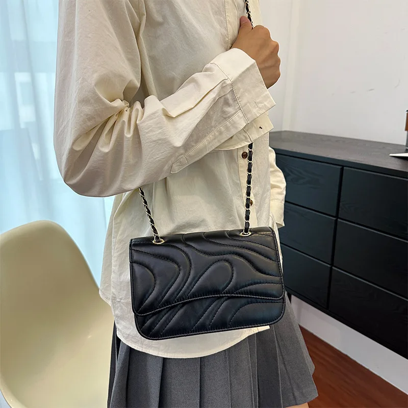 

New Casual 2024 Fashionable And Elegant Cross Shoulder Women's Small Square Bag Multifunctional Women's Shoulder Bag