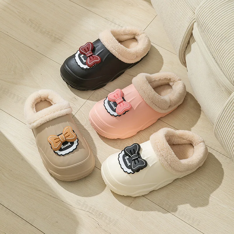 شباشب قطنية للأطفال شتوية للأولاد مقاومة للماء وغير قابلة للانزلاق أحذية دافئة خفيفة الوزن ومريحة ونعل ناعم للفتيات أحذية منزلية داخلية