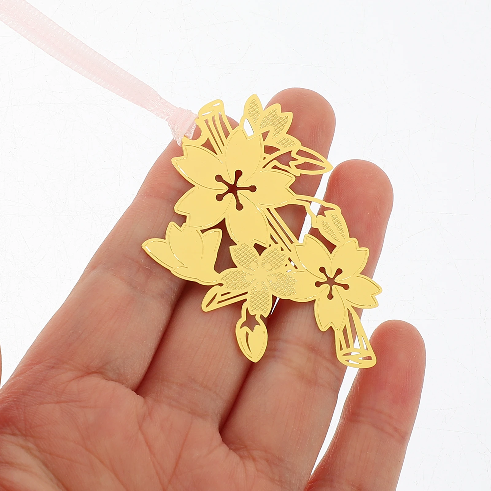 

6Pcs Hollow Brass Bookmarks Delicate Page Holders Book Markers Chic Elegant Book Accessories Hollow Bookmarks