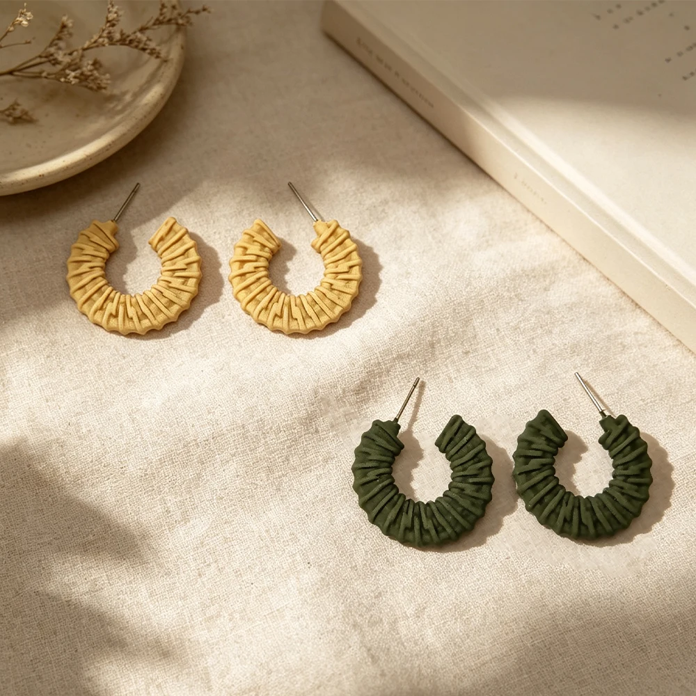 Percyilia Style Pleated Texture C-Shaped Hoop Earrings, Matte Ethnic Style Half-Circle Earrings, Available in Multiple Colors, Women's Everyday Decorative Earrings