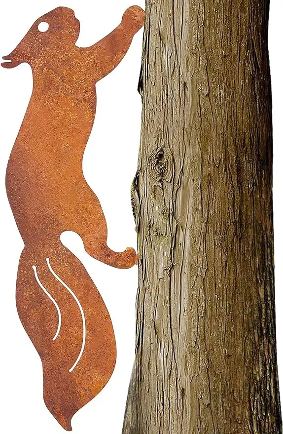 1PC Metal Rusty Running Squirrel to Screw in Wood Rust Silhouette Squirrel Decor Art Ornament Exquisite Animal Sculpture