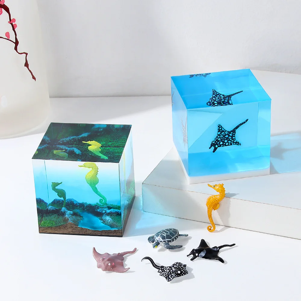 3D Craft Diy Mini Decor Sea Animal Action Figures Toys Resin Filled Model Epoxy Crystal Material Miniature Landscape Accessories