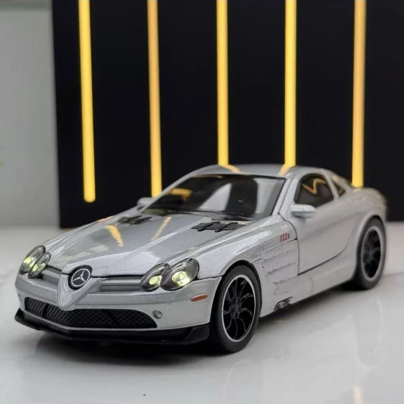 

1: 32 AMG SLR Alloy Supercar Simulation Door Opening Sound and Light Feedback Model Collection Ornament Boy Gift