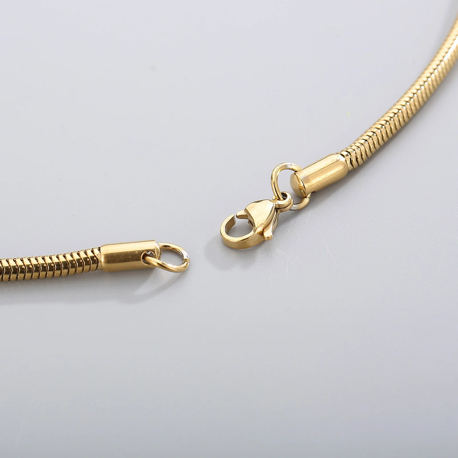 2.5/3/4mm Round Snake Chain Necklace for Men Women Chic Stainless Steel Gold Color Metal Simple Boho Neck Collar Jewelry