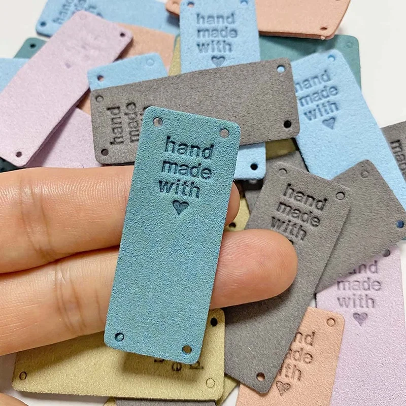 50 stuks handgemaakte PU lederen tags handgemaakt met liefde PU-labels kunstleer naai-etiketten versiering gebreide accessoires