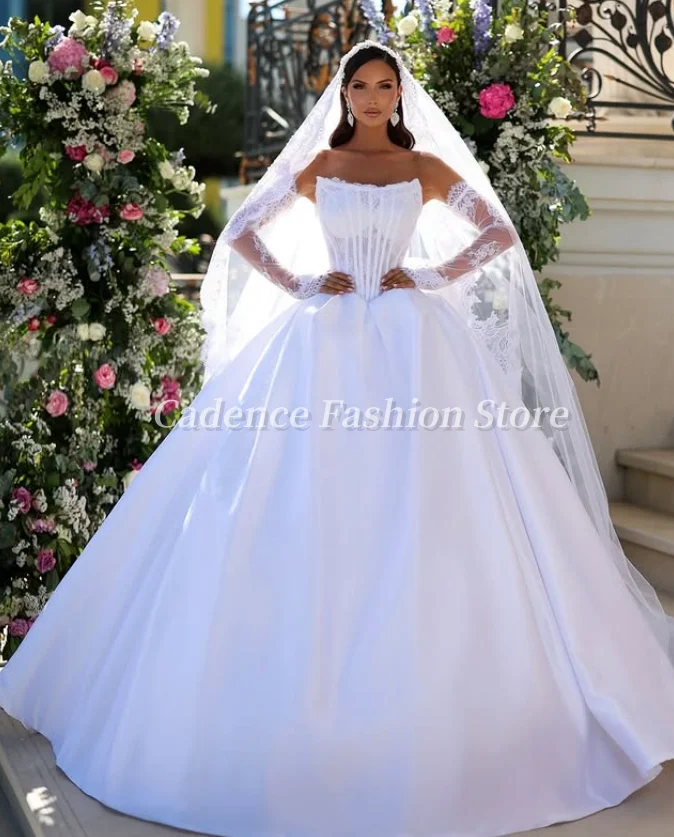 Элегантные белые арабские атласные свадебные платья без бретелек по индивидуальному заказу, платья трапециевидной формы с корсетом на спине, свадебные платья на Ближнем Востоке