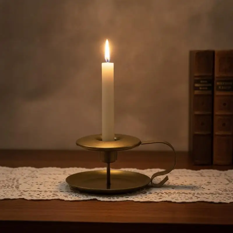 Metal Candle Holder Desktop Candlestick Adornment Candle Holder With Handle Centerpiece Dining Table Wedding Festive Decoration