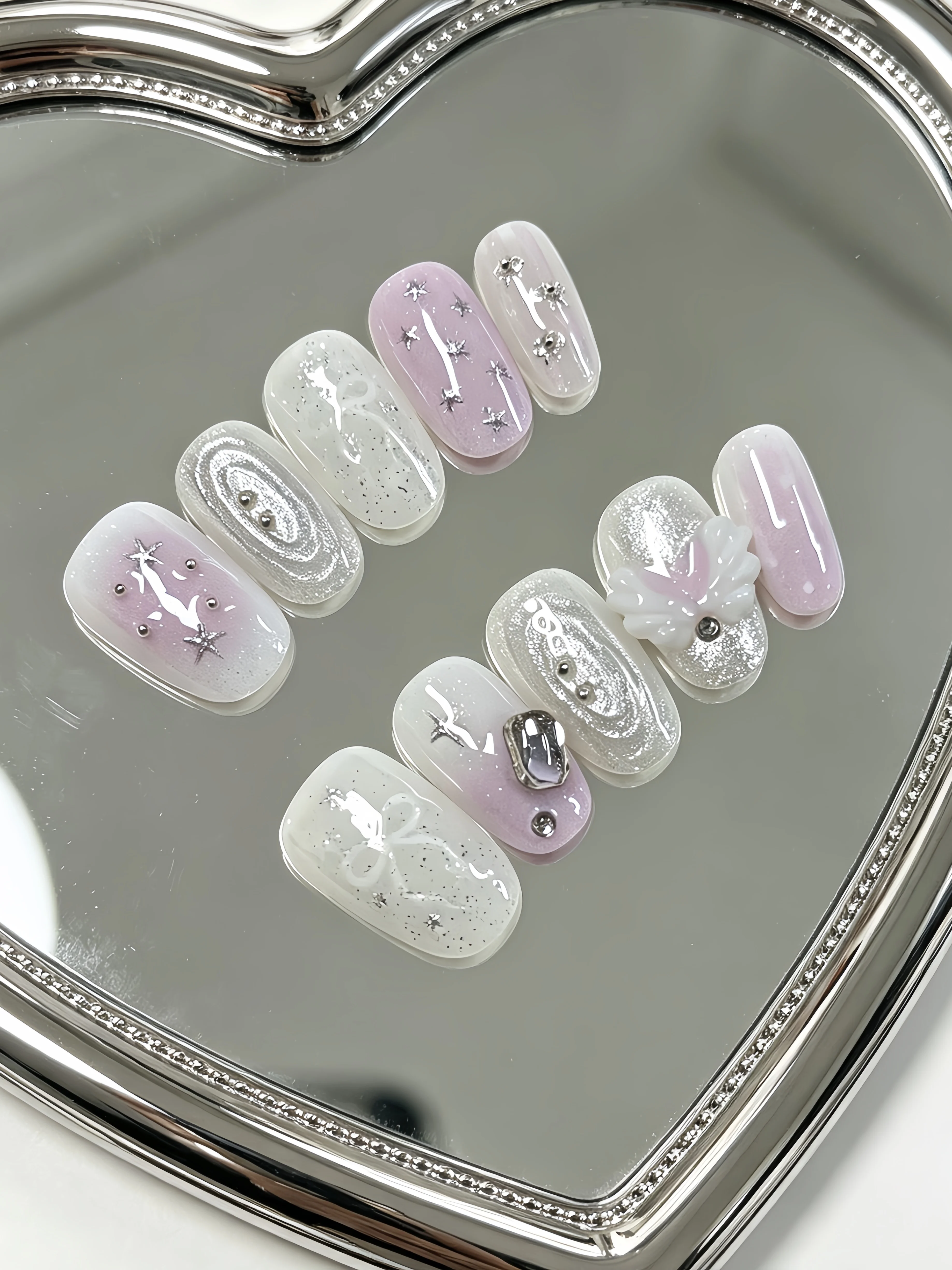 10 Pieces of Short Oval Press-On Nails, Gradient Pink and White Angel Wings with Milky White Fine Glitter Base Nail Stickers, Silver Four-Pointed Star Shimmering Diamond Galaxy Texture Nail Pieces, Ins-Style Gentle Commuting Style Versatile Fake Nails for the Workplace