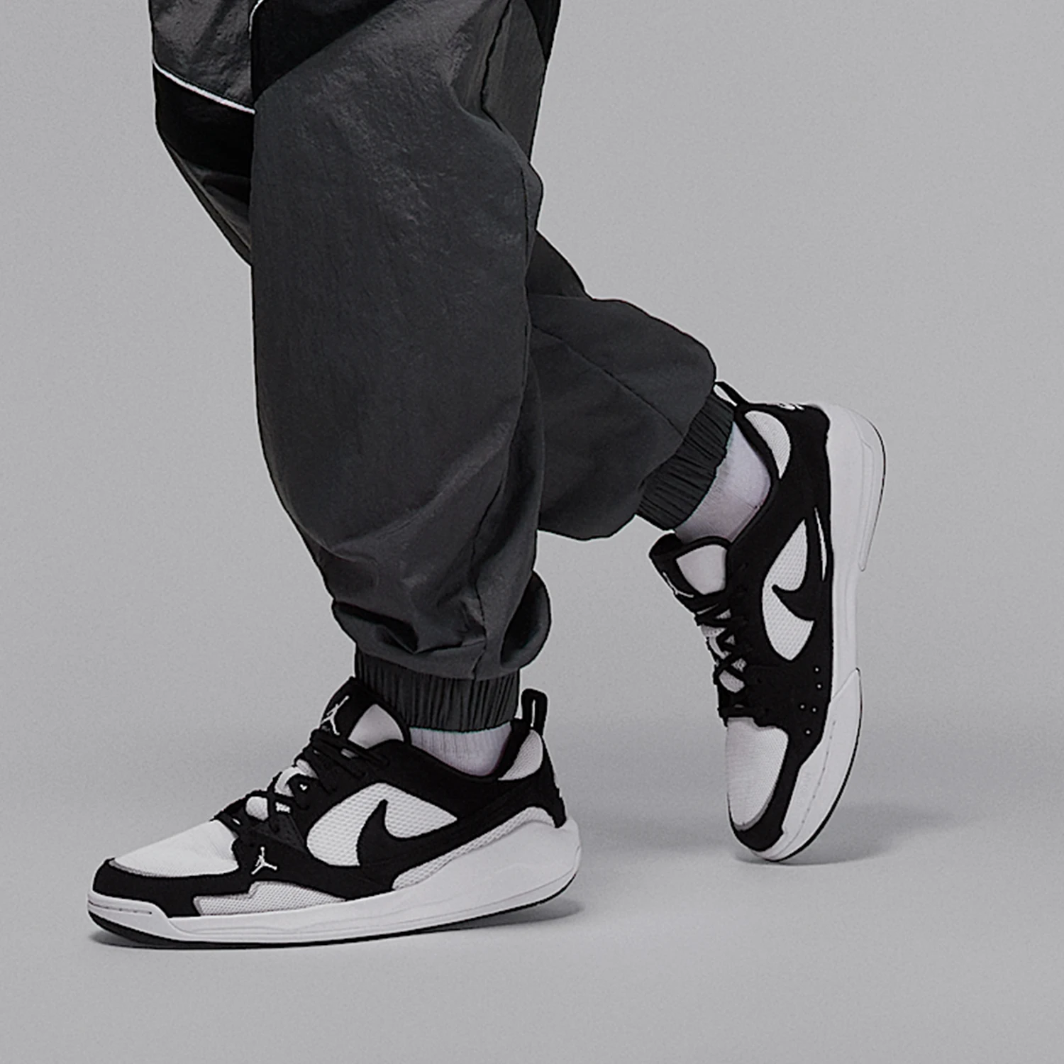 

Nike Genuine Jordan Men's Lightweight Cushioned Breathable Sneakers HJ6777-001