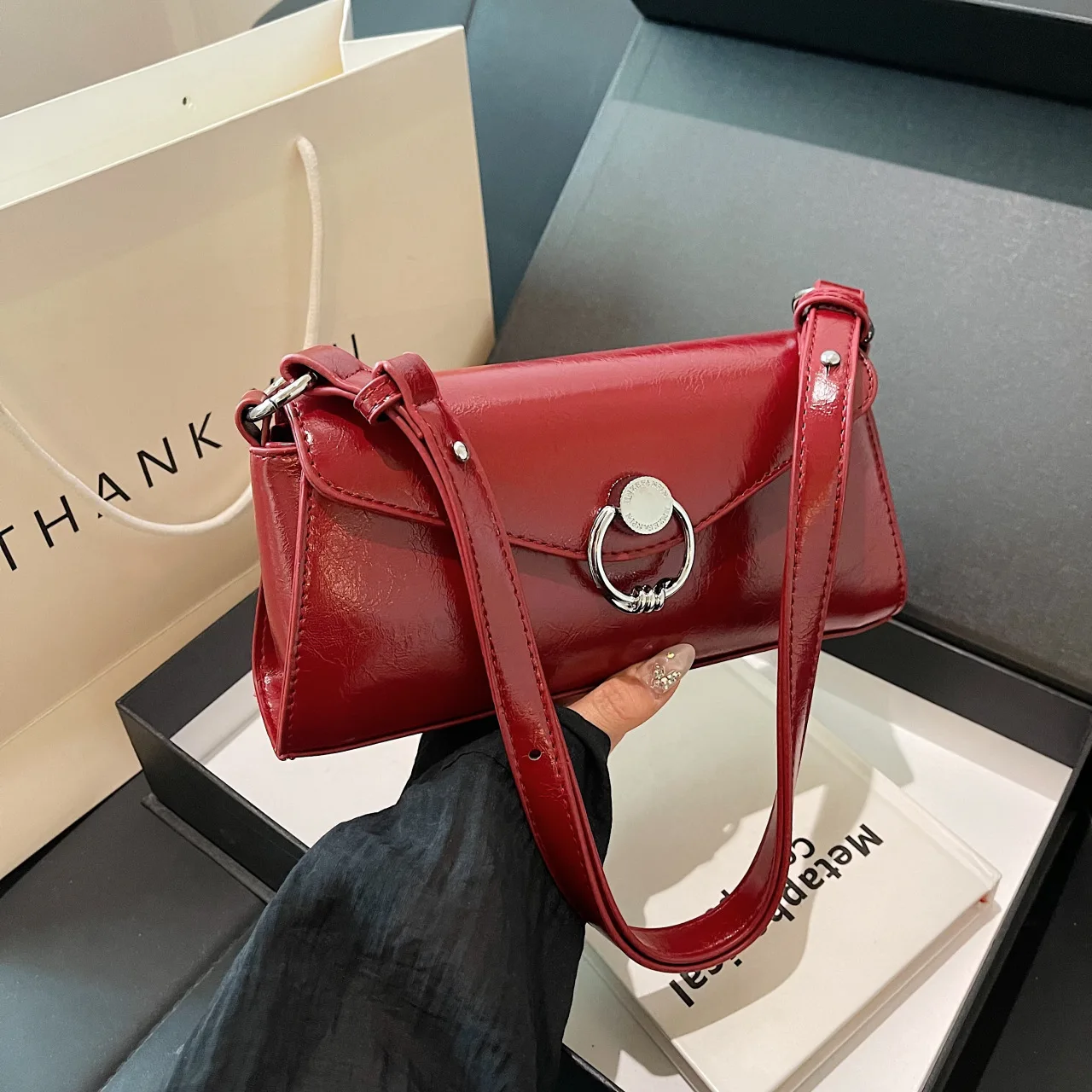 Red Bride Single Shoulder Bag 2025 New Simple Versatile Crossbody Bag French Ladies Texture Leather Handbags for Party Trend